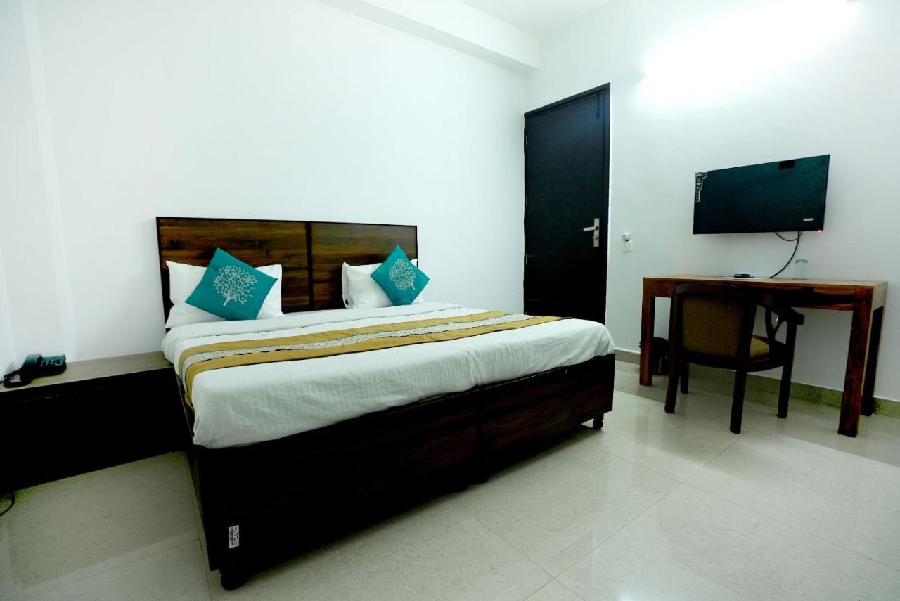 Gupta Residency Near Ajnara Heritage Noida Eksteriør bilde