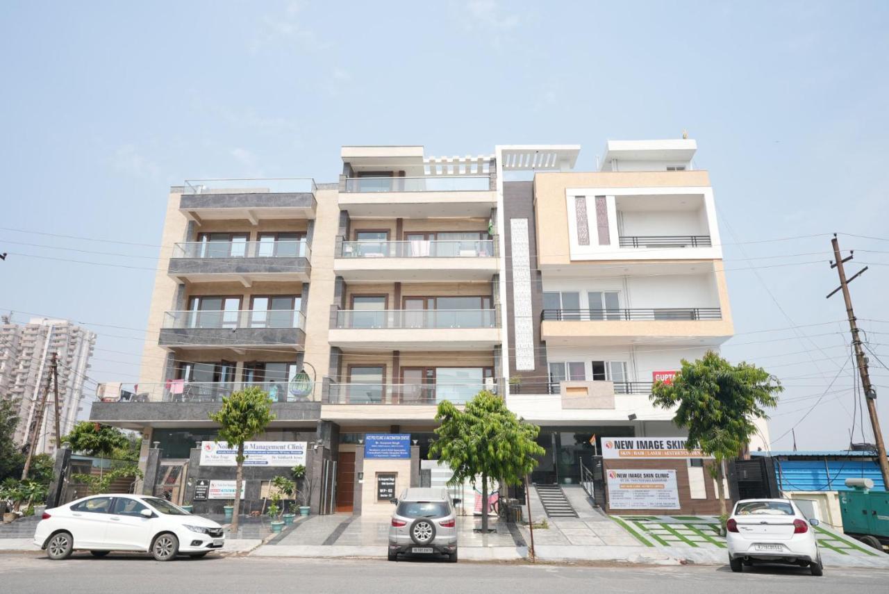 Gupta Residency Near Ajnara Heritage Noida Eksteriør bilde