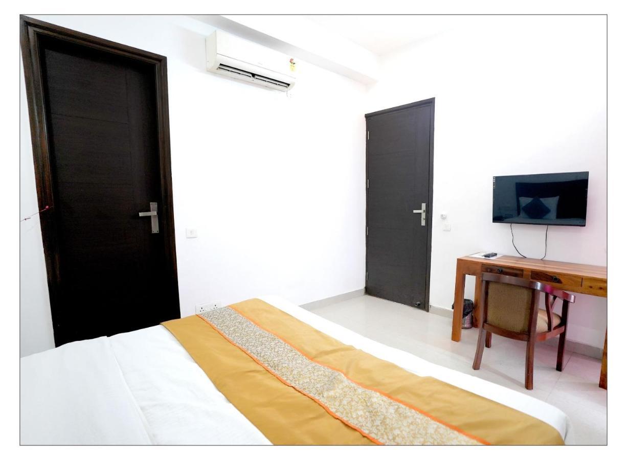 Gupta Residency Near Ajnara Heritage Noida Eksteriør bilde