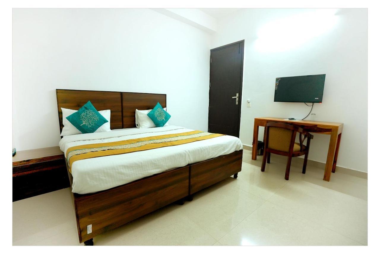 Gupta Residency Near Ajnara Heritage Noida Eksteriør bilde