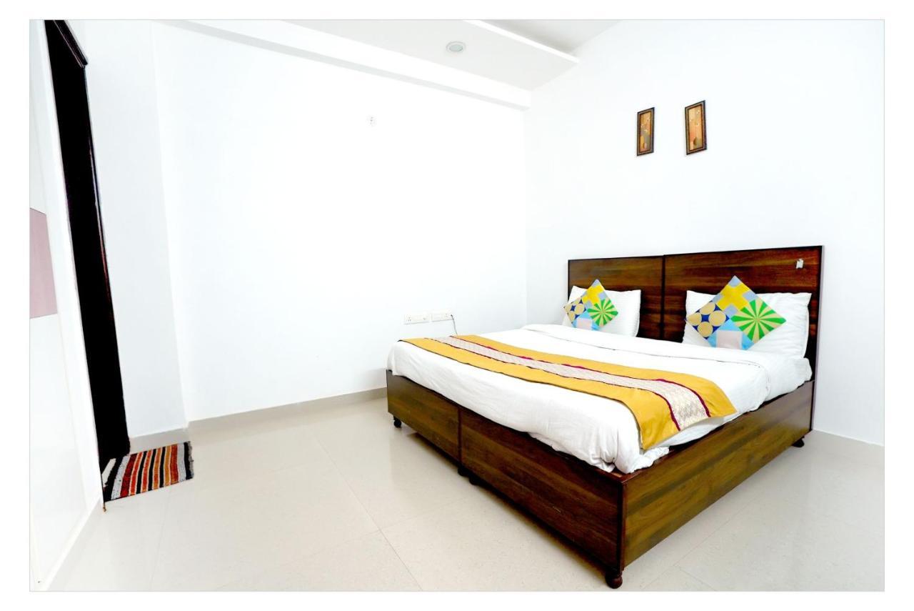 Gupta Residency Near Ajnara Heritage Noida Eksteriør bilde